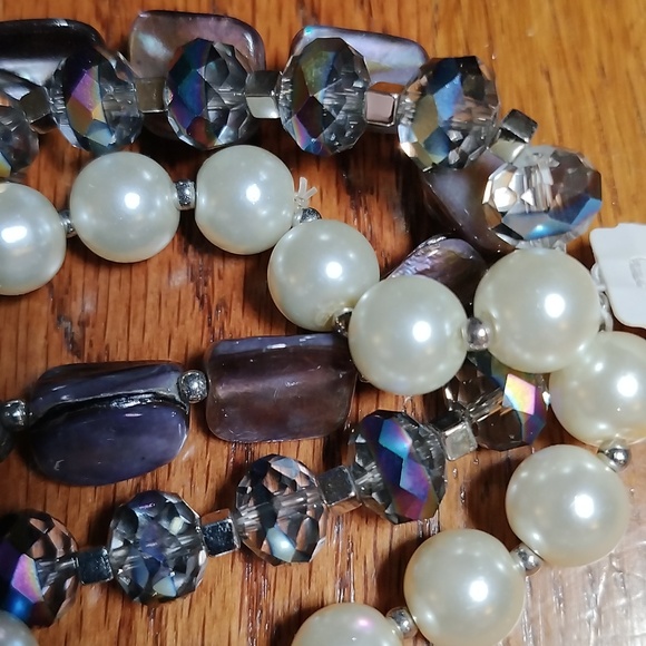 Charming Charlie Bracelet with 3 Strands of Contrasting Beads BRAND NEW - Picture 7 of 10